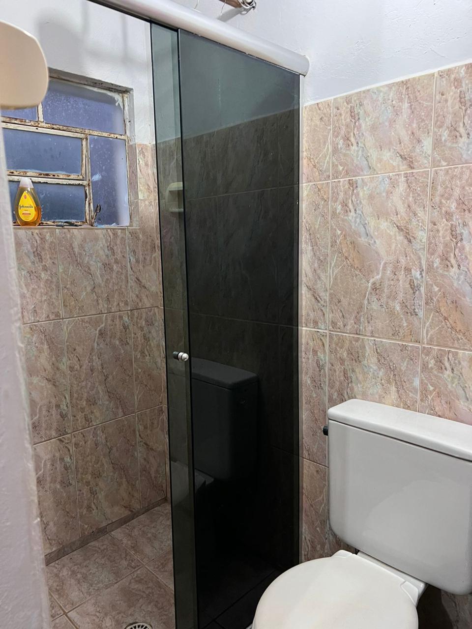 Belíssima chácara localizada em Munhoz, a 12 km da cidade com casa, piscina, pomar Cod. 1046