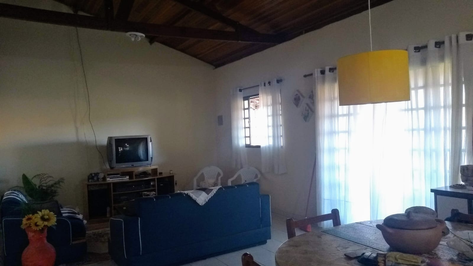 Chácara com casa grande próxima à lago de pesca e cachoeira em Munhoz - MG Cód. 1147