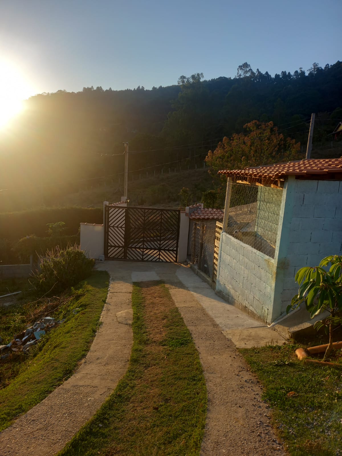 Chácara 900m² com casa - Extrema/MG: Vista Linda e Lazer Completo 1219