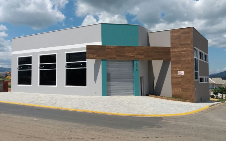 Galpão 400 m² 2 banheiros, 1 cozinha, 1 escritório de 25 m².localizado em extrema MG | código 302