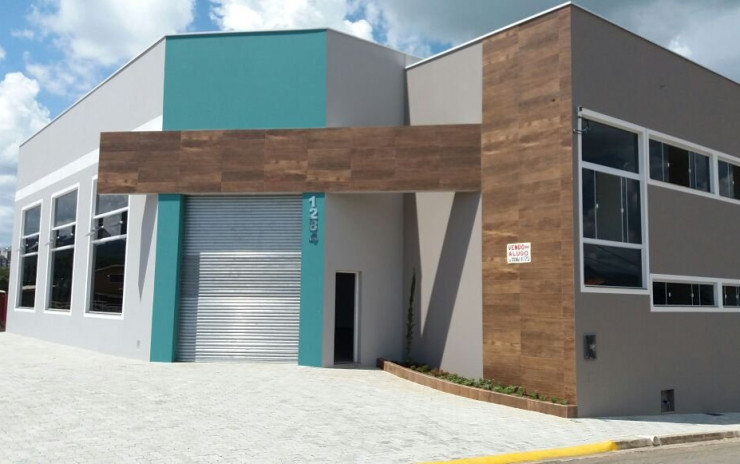 Galpão 400 m² 2 banheiros, 1 cozinha, 1 escritório de 25 m².localizado em extrema MG | código 302
