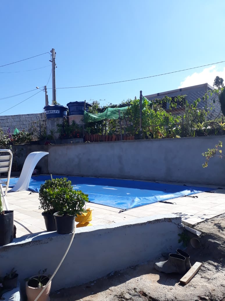 Chácara com casa, piscina, churrasqueira, pomar | Munhos - MG  | código 1004