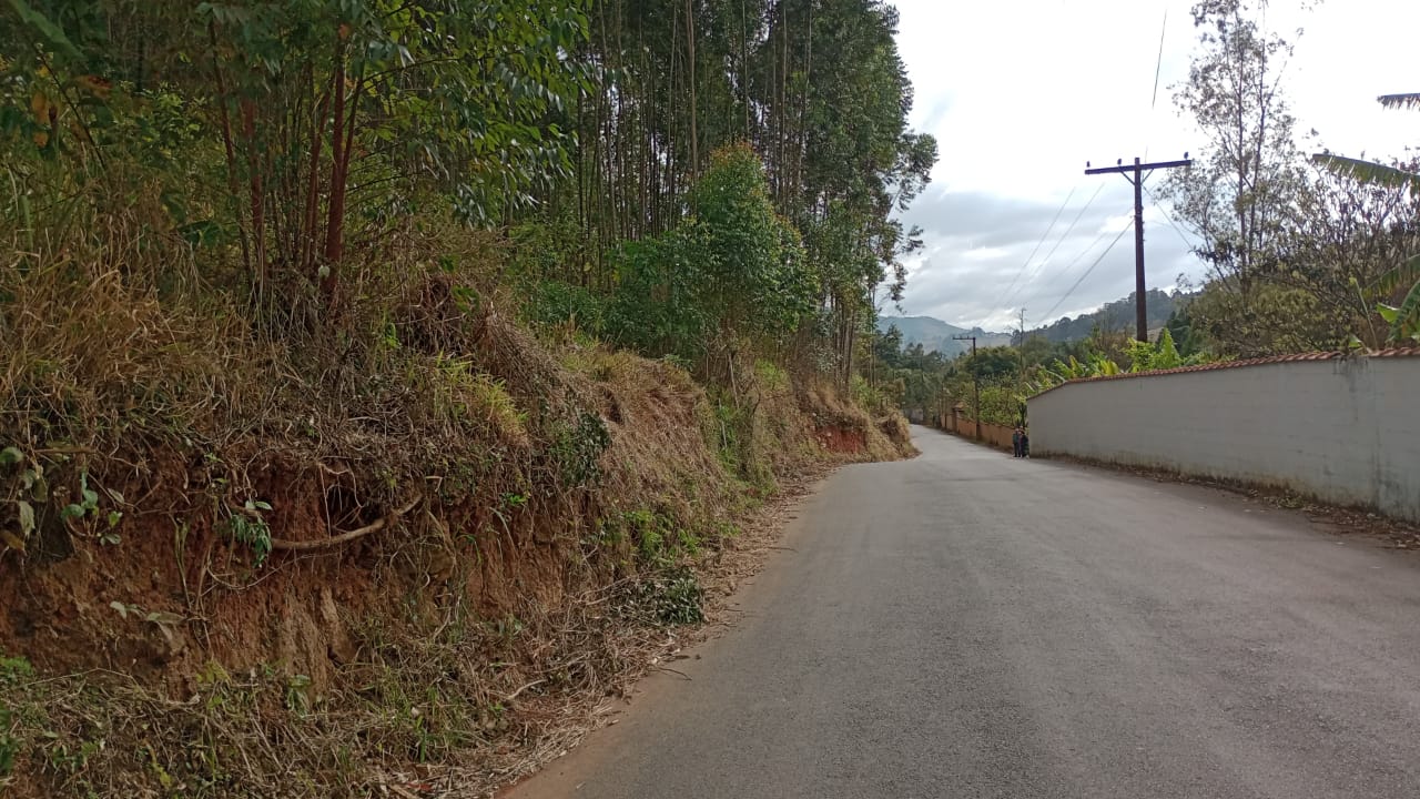 Terreno com potencial para chácara, cerca de 12 km da cidade de Extrema  | código 1026