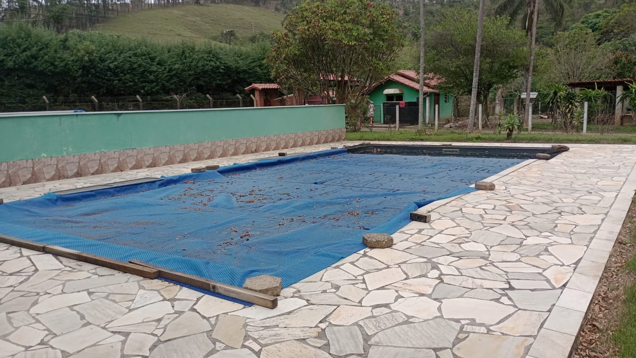 Belíssima Chácara com casa, piscina, taque de peixes, | Extrema - MG  | código 1035