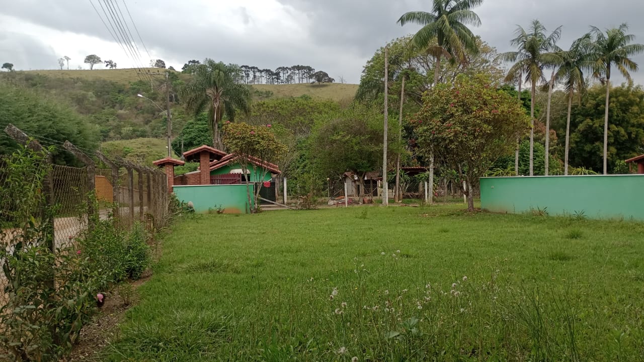 Belíssima Chácara com casa, piscina, taque de peixes, | Extrema - MG  | código 1035