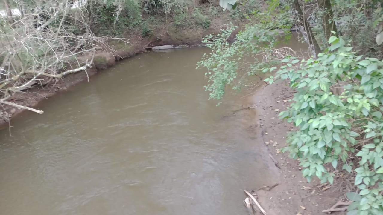 Belíssima Chácara com casa, piscina, taque de peixes, | Extrema - MG  | código 1035