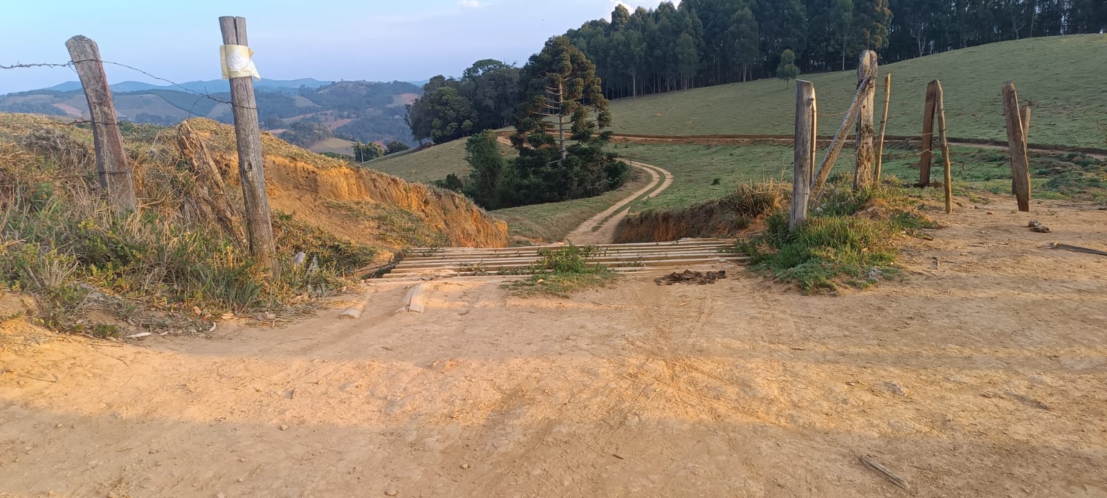 Fazenda com casas, excelente para plantio ou pecuária, varias nascentes | Camanducaia - MG  | código 1037