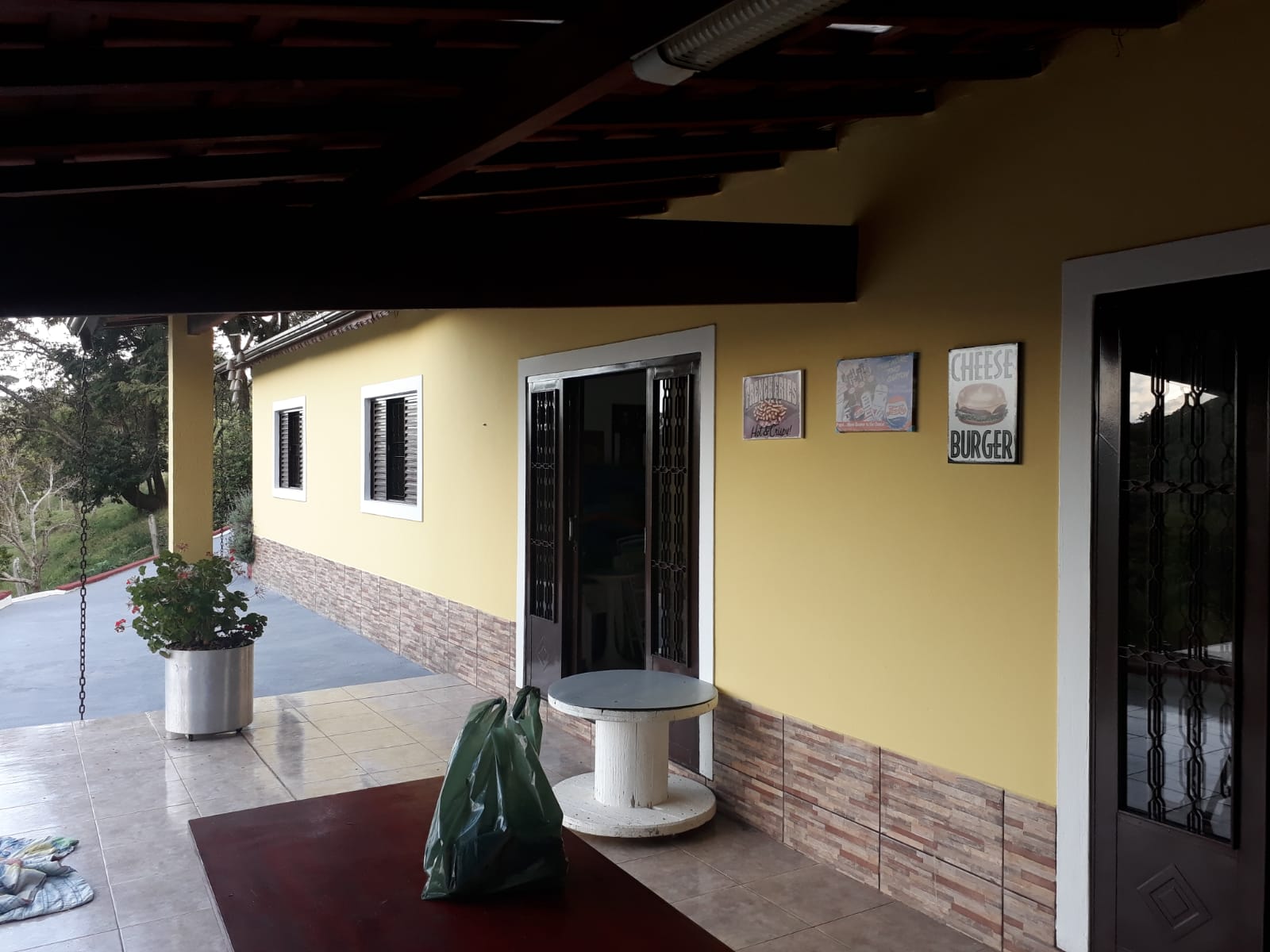 Chácara. casa com 3 quartos,  um com suíte  1  | Extrema -MG  | código 1048