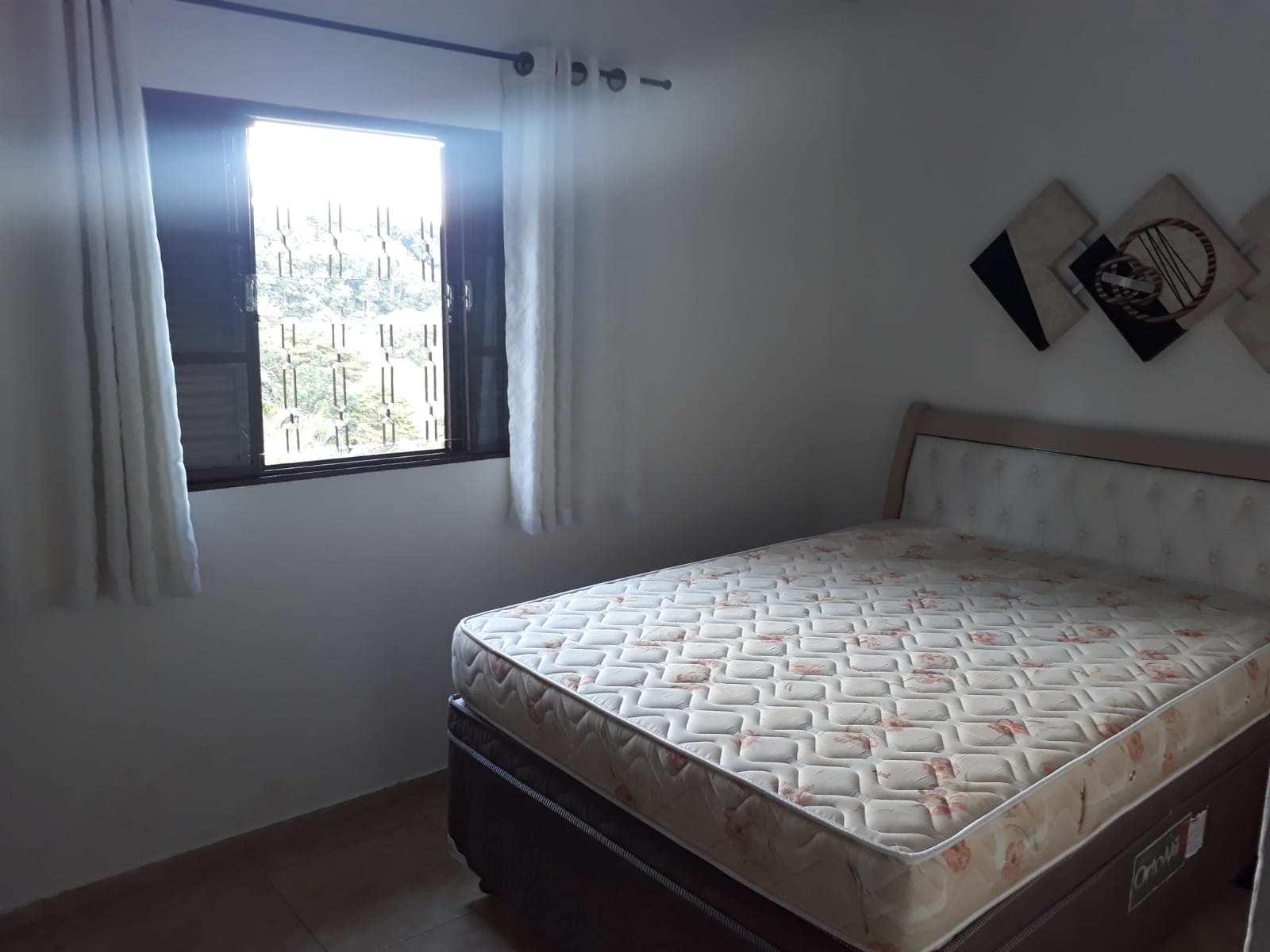 Chácara. casa com 3 quartos,  um com suíte  1  | Extrema -MG  | código 1048
