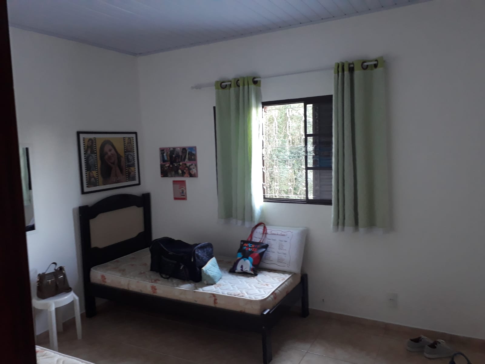 Chácara. casa com 3 quartos,  um com suíte  1  | Extrema -MG  | código 1048