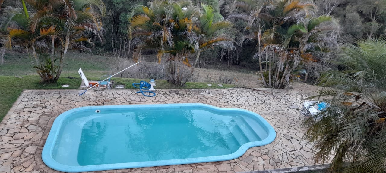 Chácara. casa com 3 quartos,  um com suíte  1  | Extrema -MG  | código 1048