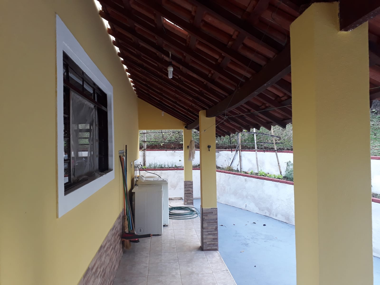 Chácara. casa com 3 quartos,  um com suíte  1  | Extrema -MG  | código 1048