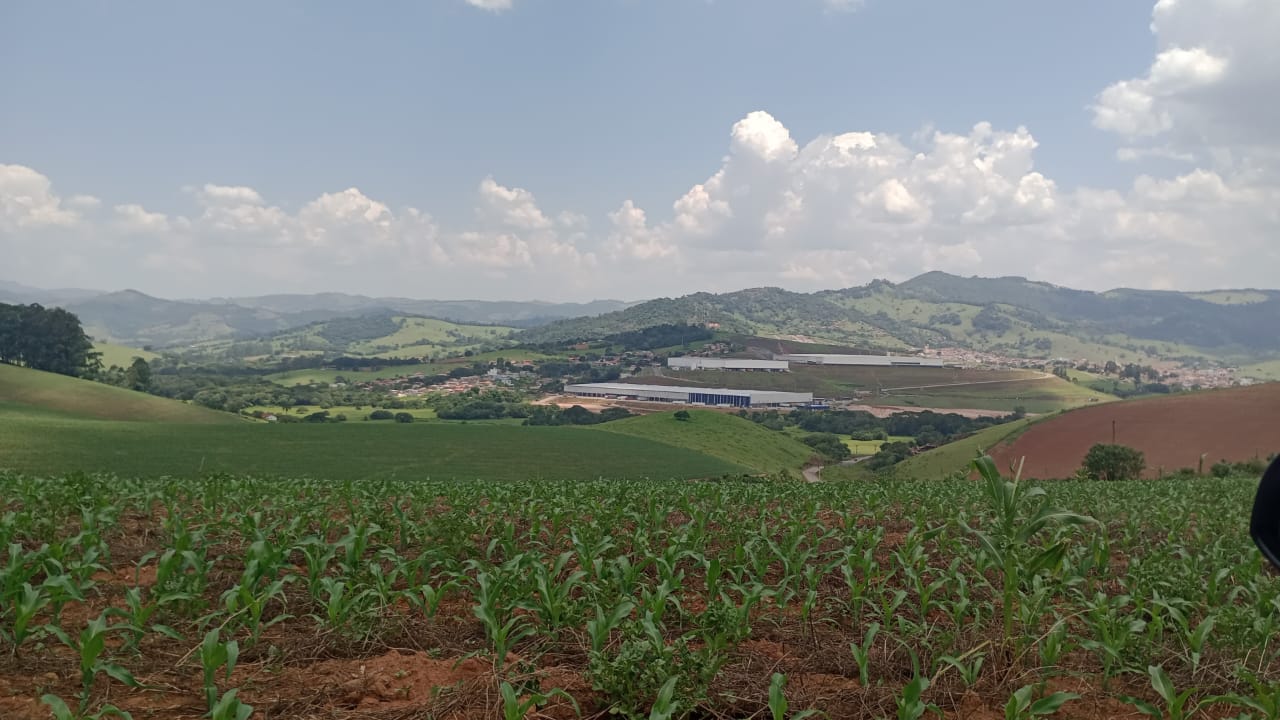 Área industrial com ampla vista panorâmica em Itapeva-MG  | código 1049