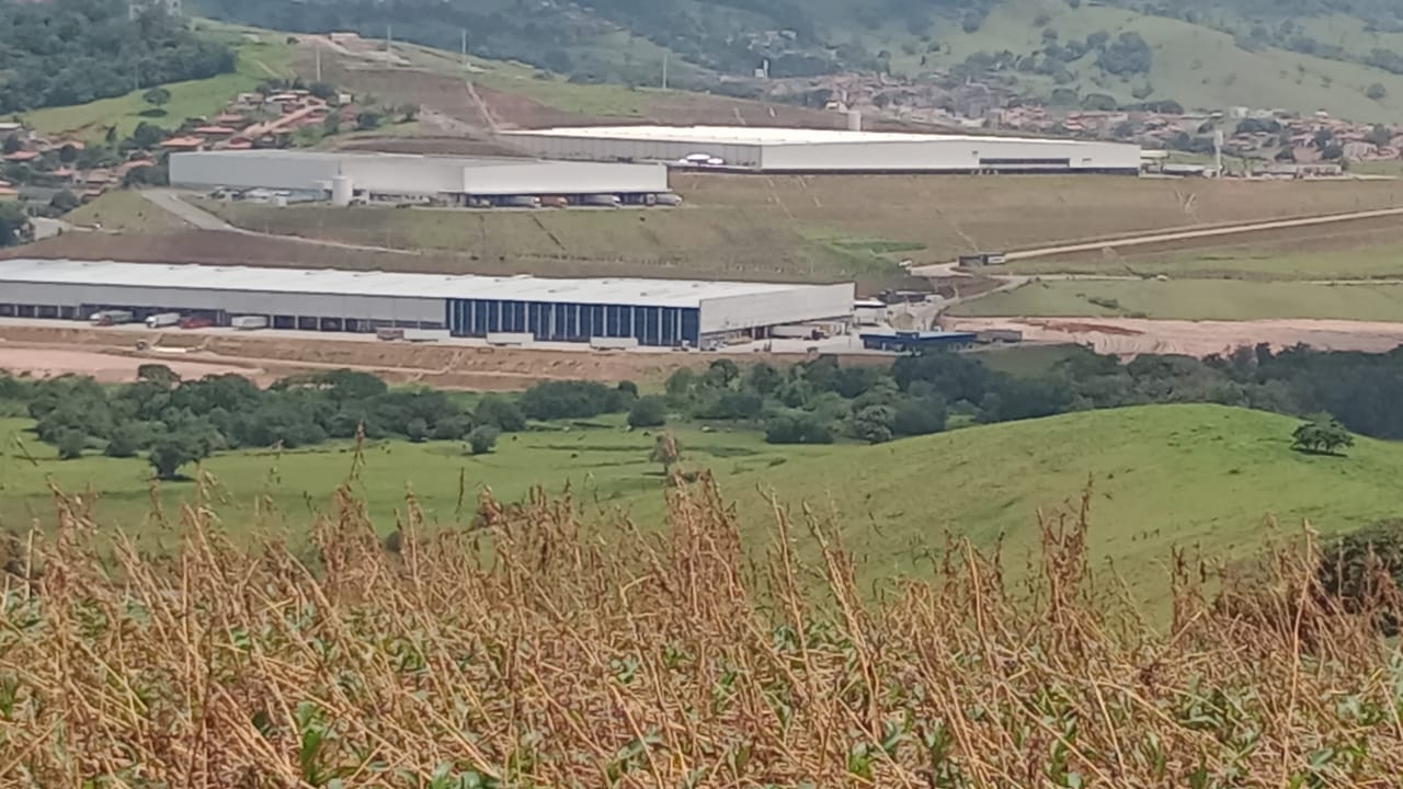 Área industrial com ampla vista panorâmica em Itapeva-MG  | código 1049