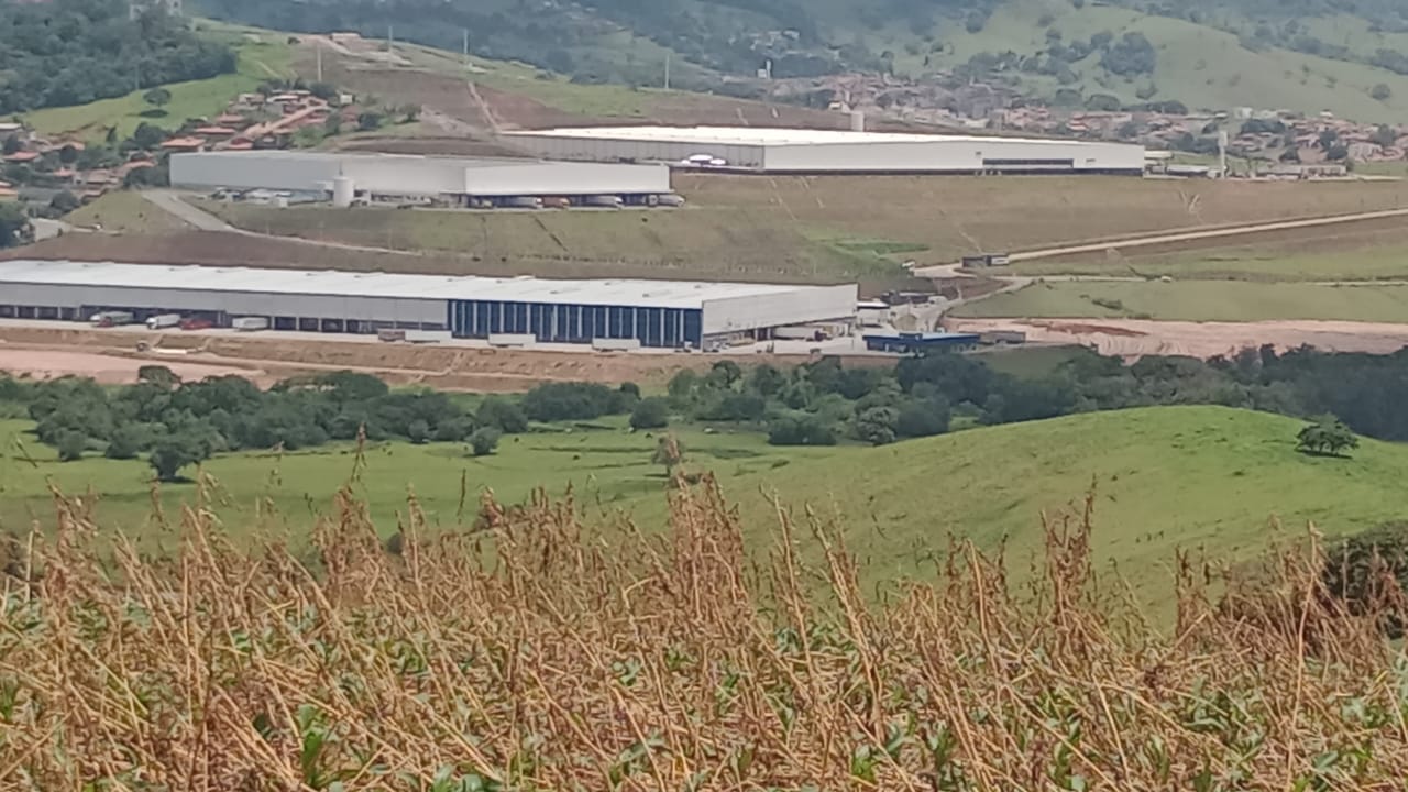 Área industrial com ampla vista panorâmica em Itapeva-MG  | código 1049