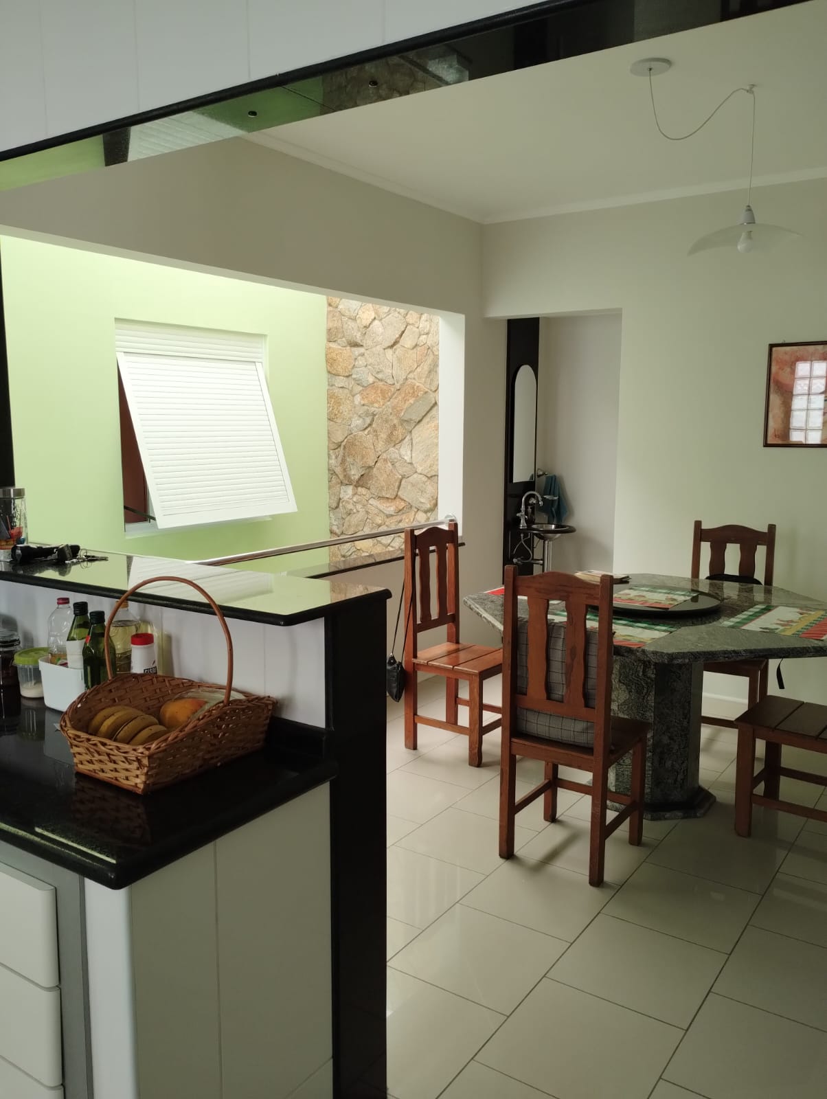 casa com 3 quartos, 3 salas, garagem, em bairro nobre na cidade de Bragança Paulista  | código 1066