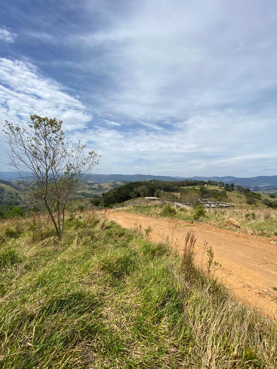 Terreno com vista panorâmica, execelente para formação de chácara localizado em Extrema  | código 1070