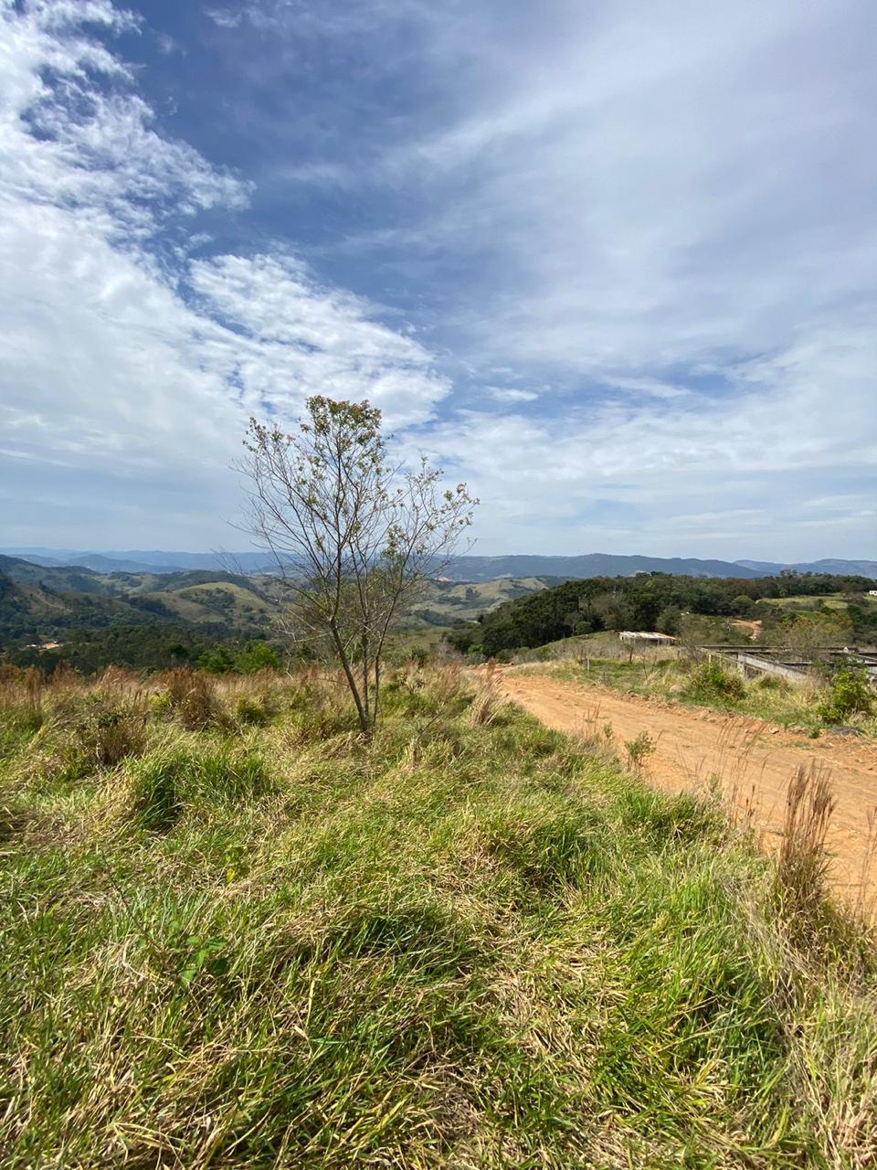 Terreno com vista panorâmica, execelente para formação de chácara localizado em Extrema  | código 1070
