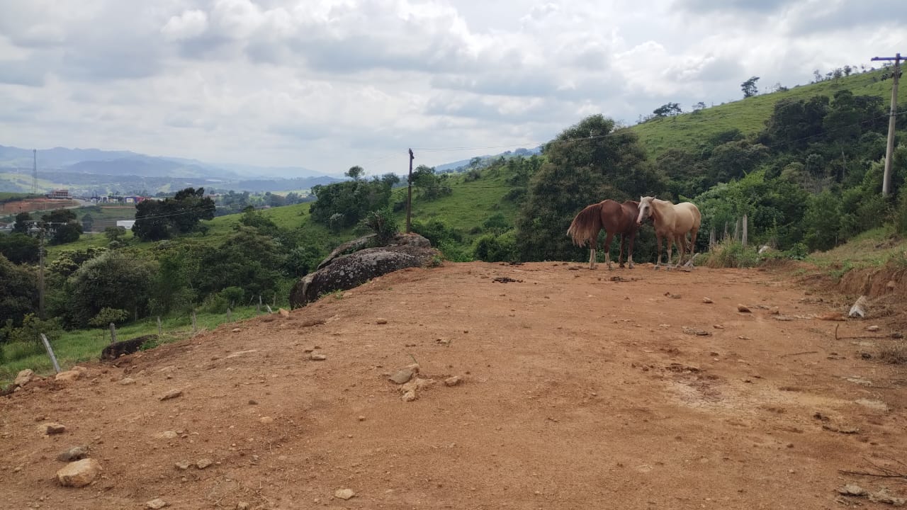 terreno com vista panorâmica muitas possibilidades de utilização em Extrema MG | código 1072