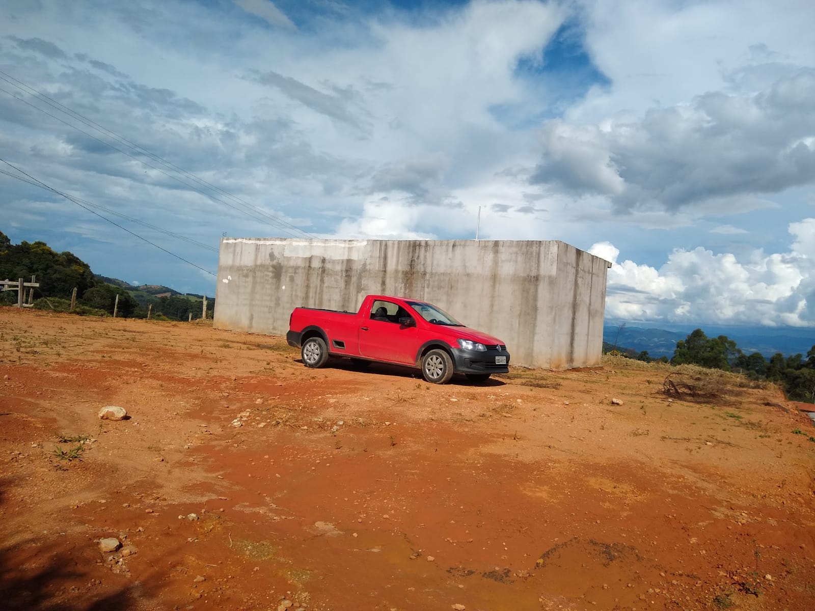 Chácara com casa em faze de acabamento localizada na cidade de Toledo - MG | Código 1076