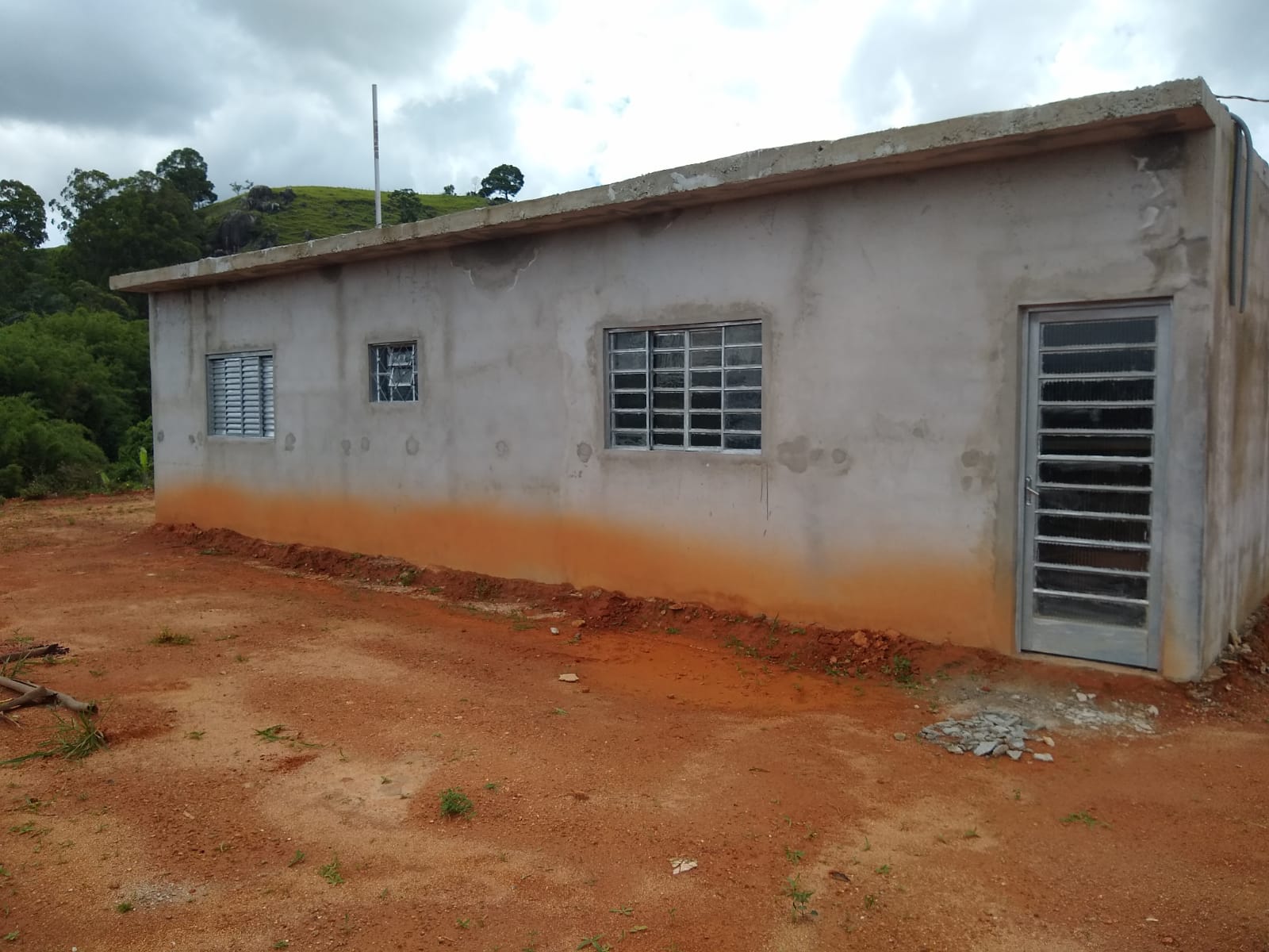 Chácara com casa em faze de acabamento localizada na cidade de Toledo - MG | Código 1076