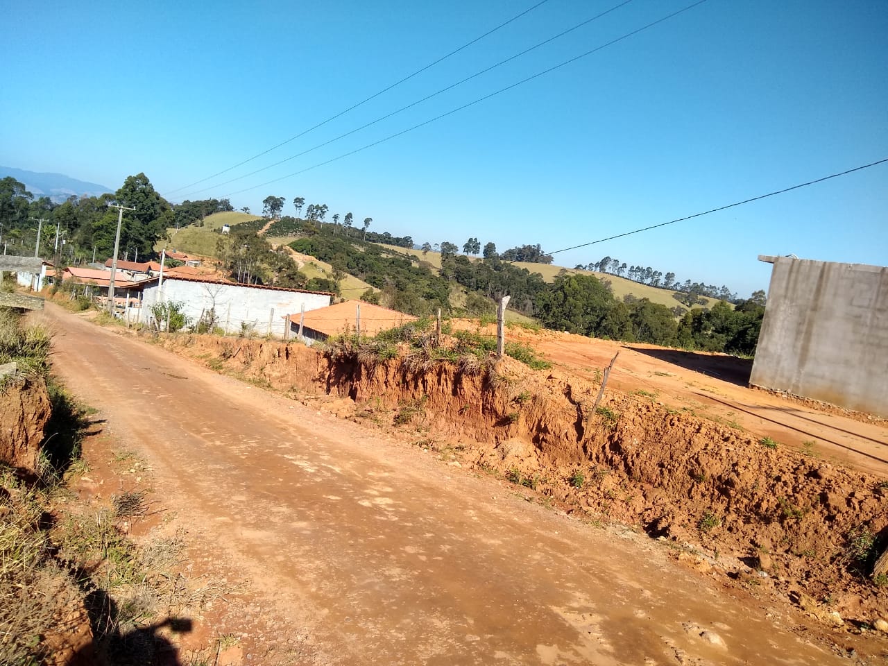 Chácara com casa em faze de acabamento localizada na cidade de Toledo - MG | Código 1076