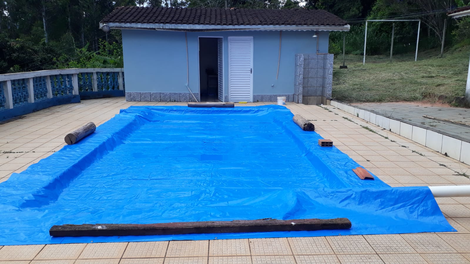 Chácara, casa com 9 cômodos, piscina, muito bem localizada em Toledo - MG | Código 1085