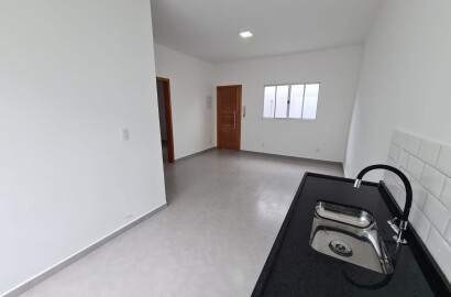 Casa com: 2 quartos, sala e cozinha integradas e garagem Extrema MG Código 1092