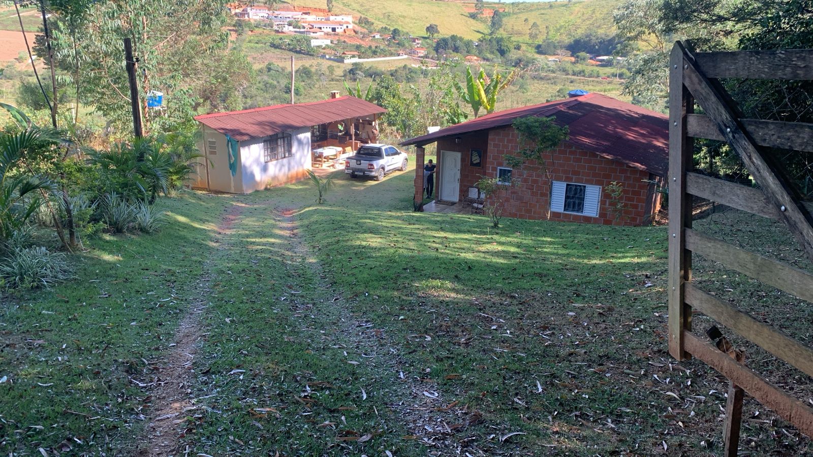 Chácara, casa com 3 quartos, 2 suítes (Aberta Negociação) em Toledo  MG | Código 1094