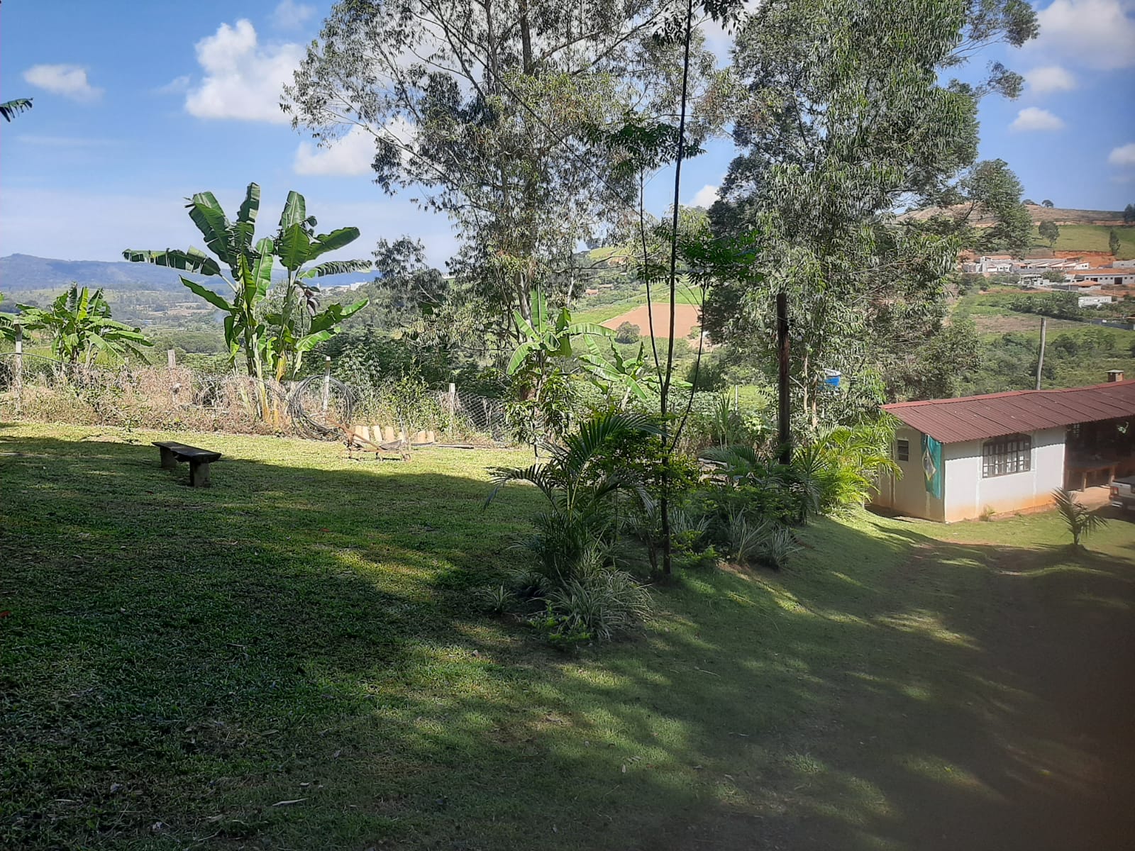 Chácara, casa com 3 quartos, 2 suítes (Aberta Negociação) em Toledo  MG | Código 1094