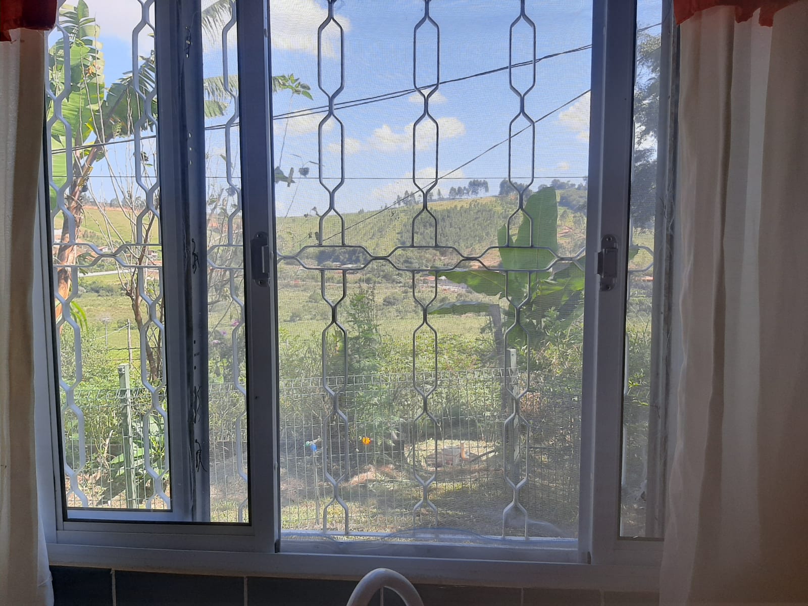 Chácara, casa com 3 quartos, 2 suítes (Aberta Negociação) em Toledo  MG | Código 1094