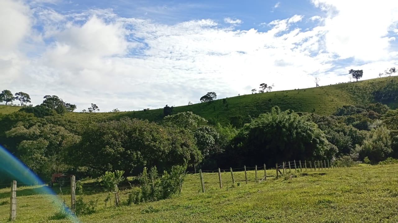 Sítio para empreendimento imobiliário ou turístico, ótima localização Extrema - MG Código 1098