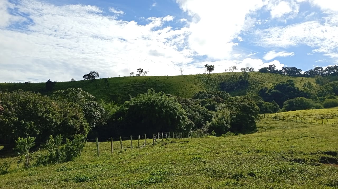 Sítio para empreendimento imobiliário ou turístico, ótima localização Extrema - MG Código 1098