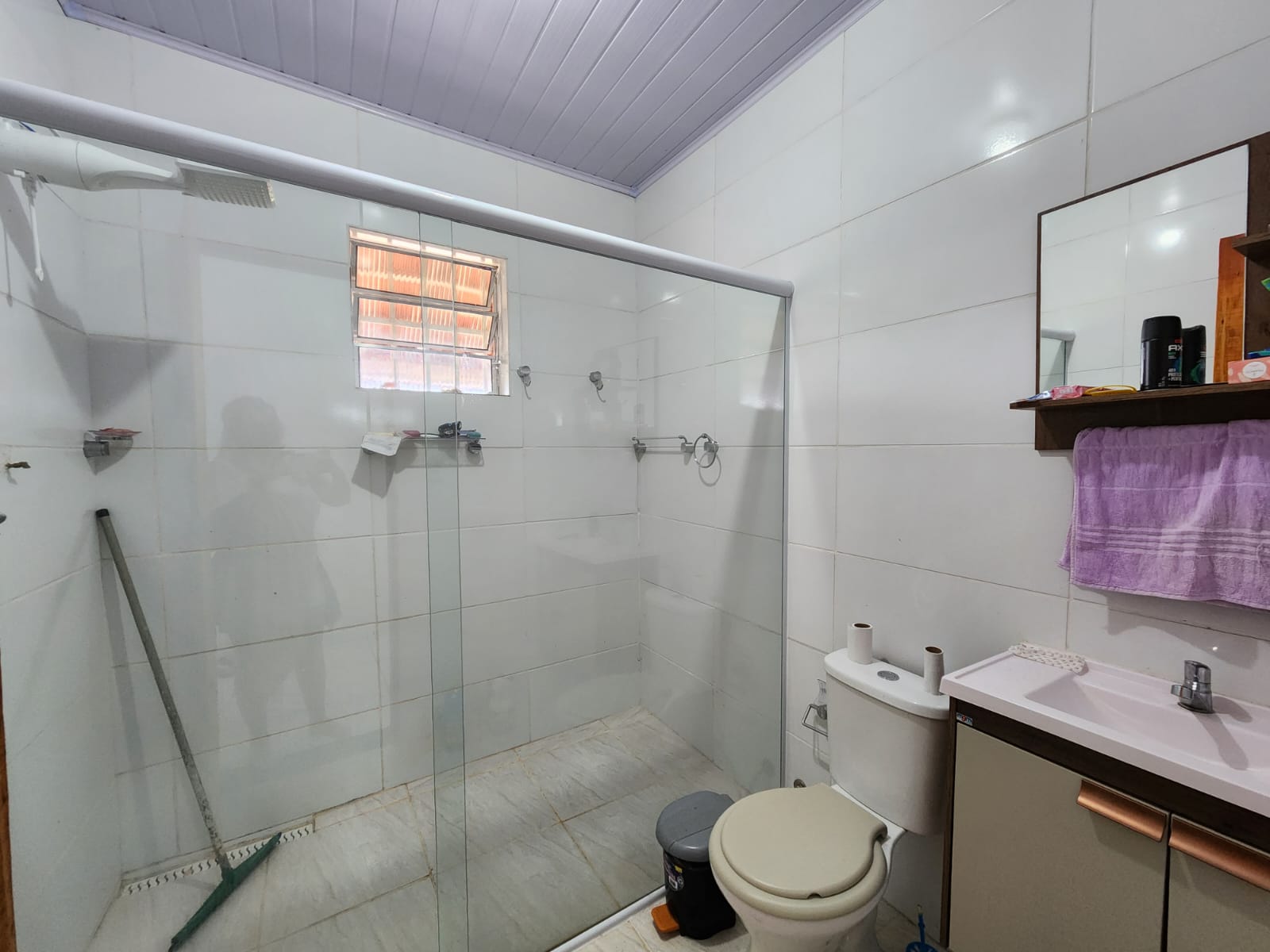 Chácara I casa avarandada com 2 dormitórios, sala de tv, local Munhoz- MG Codigo 1099