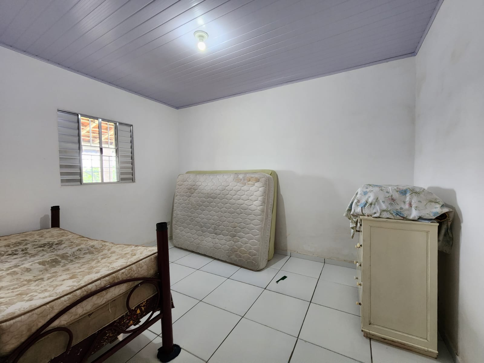 Chácara I casa avarandada com 2 dormitórios, sala de tv, local Munhoz- MG Codigo 1099