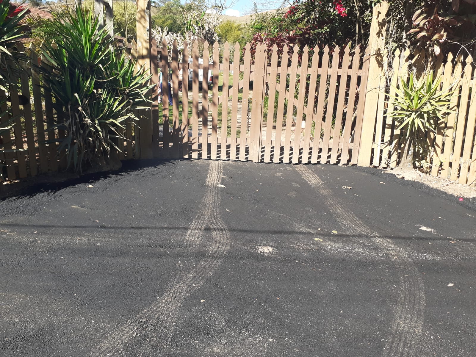 Chácara - Casa com 4 quartos localizada em região turística fundos para o rio em Extrema - MG Código 1112