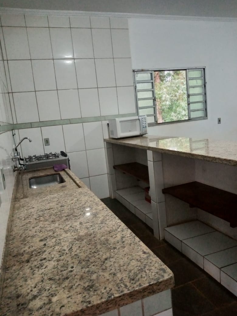 Sítio, 5 alqueires, casa grande de 2 quartos, suíte, wc social, sala, cozinha americana Cód 1139