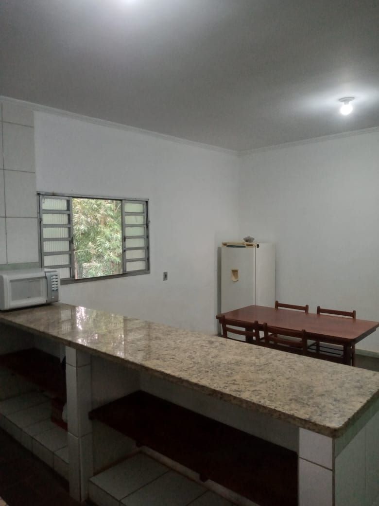Sítio, 5 alqueires, casa grande de 2 quartos, suíte, wc social, sala, cozinha americana Cód 1139