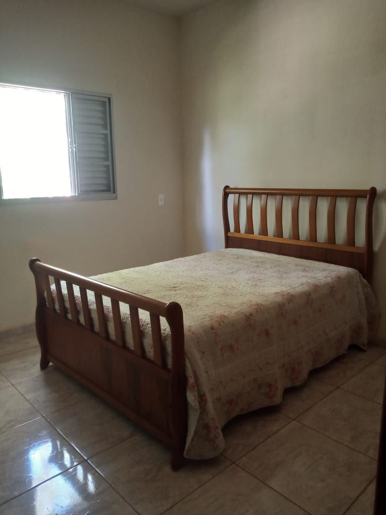 Sítio, 5 alqueires, casa grande de 2 quartos, suíte, wc social, sala, cozinha americana Cód 1139