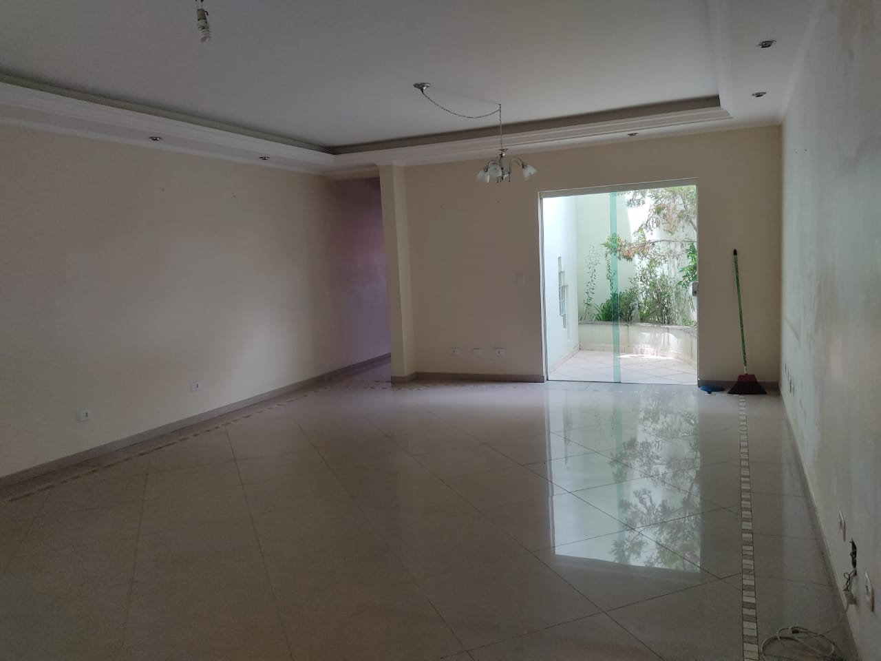 Sobrado 3 suítes, 1 closed, sala p/ 2 ambientes em Santo André - Cód. 1140