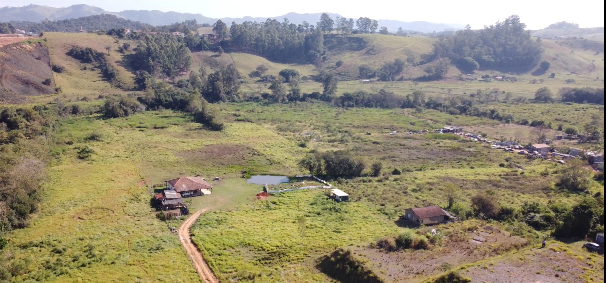 Excelente área industrial de 84.000 m² com terreno totalmente plano e uso misto permitido - Cód. 1141