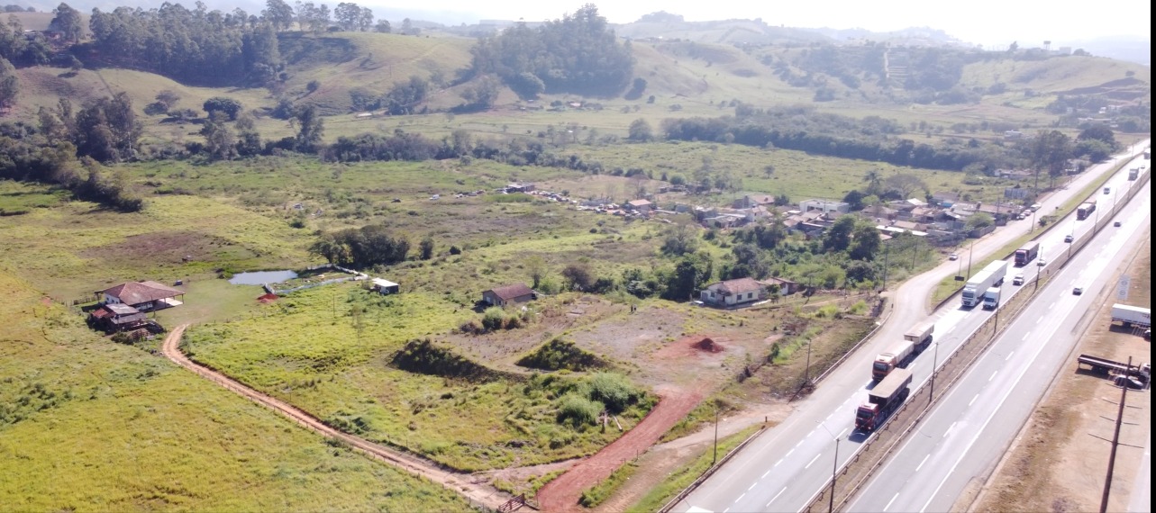 Excelente área industrial de 84.000 m² com terreno totalmente plano e uso misto permitido - Cód. 1141