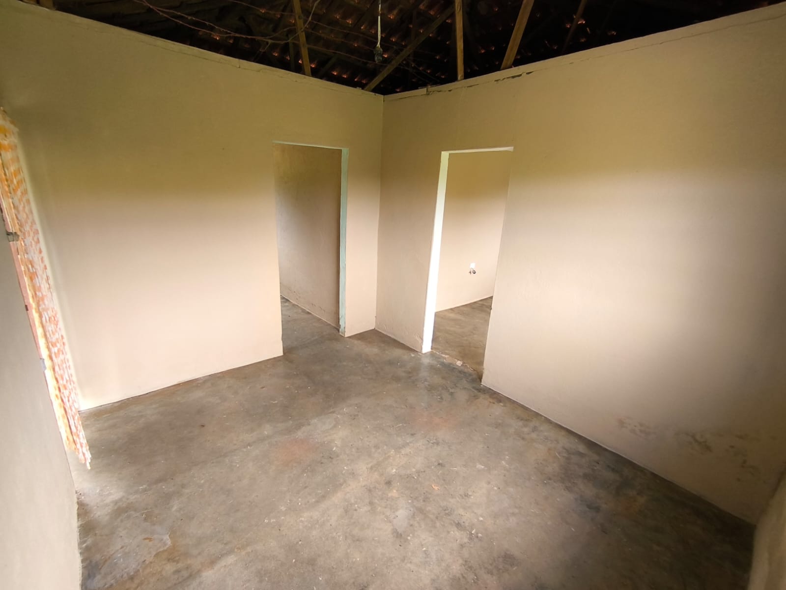 Chácara com Casa com 4 quartos em Toledo MG Cód. 1143