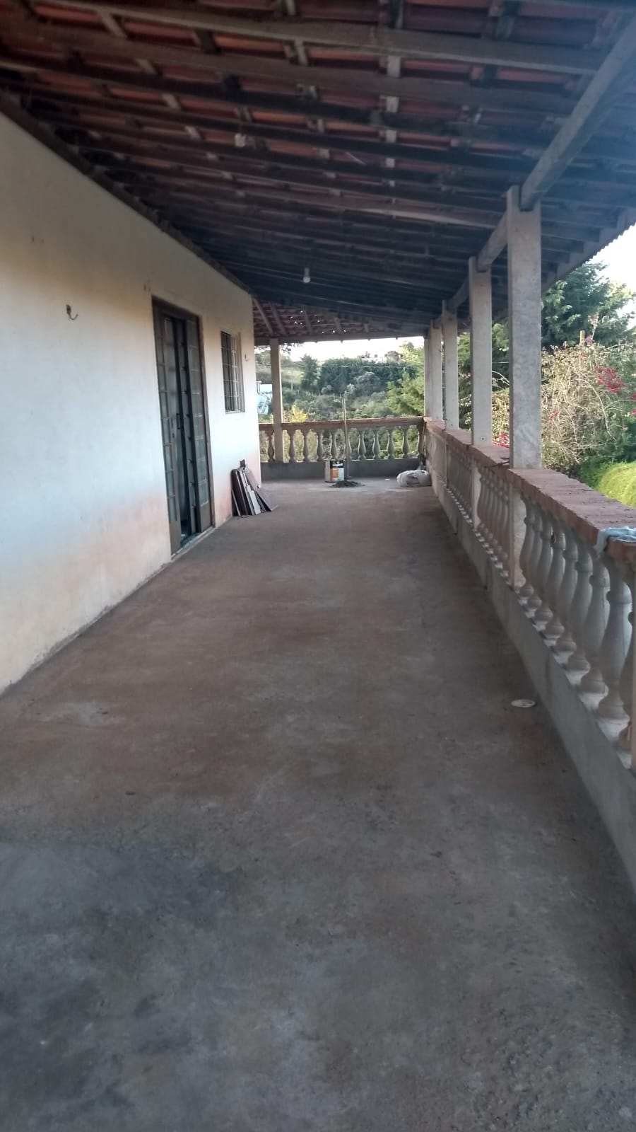 Chácara com casa grande próxima à lago de pesca e cachoeira em Munhoz - MG Cód. 1147