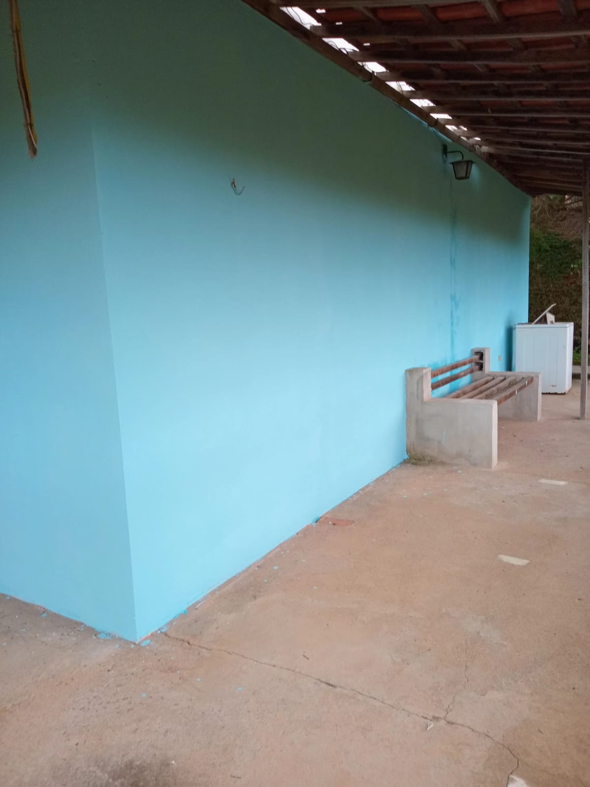 Chácara com casa grande próxima à lago de pesca e cachoeira em Munhoz - MG Cód. 1147