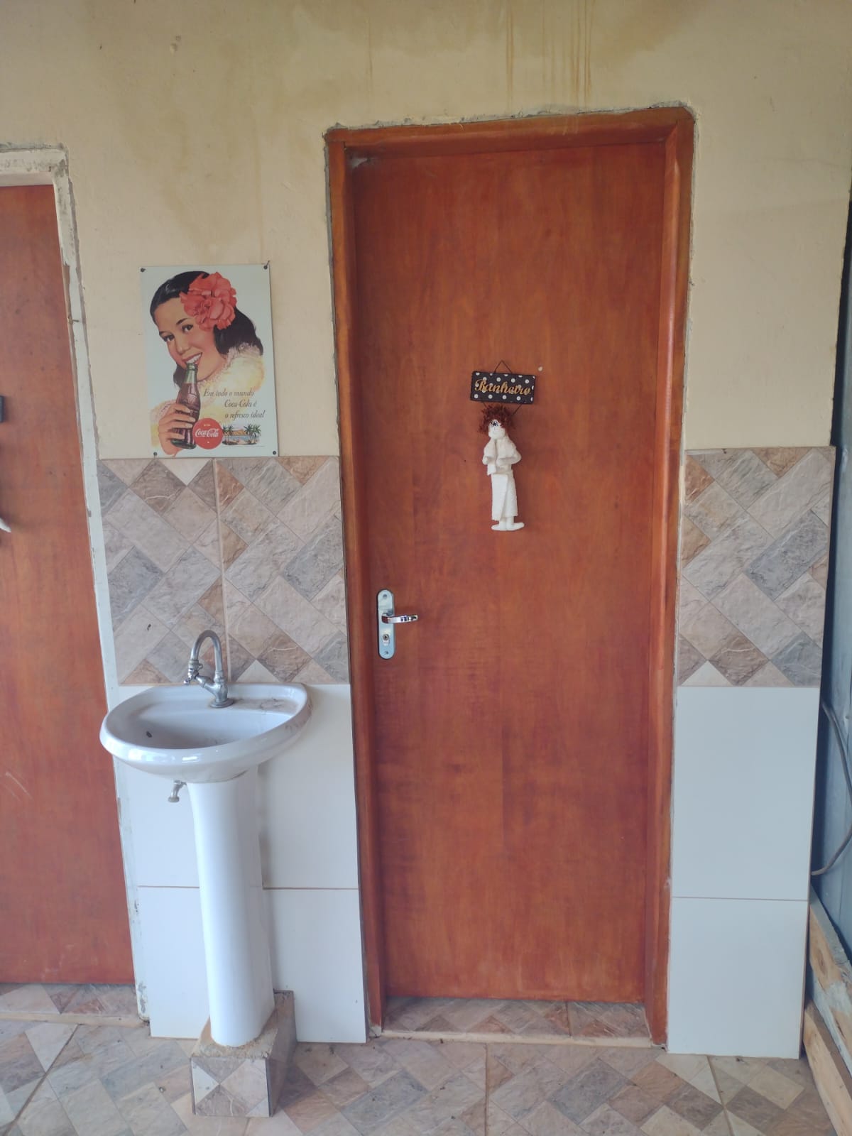 Belíssima chácara  localizado a 7 km do município de Camanducaia- MG  Área : 1.000m² Cod 1158