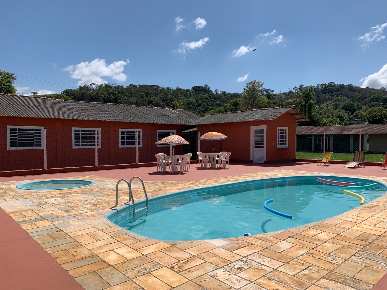 Muito mais que uma chácara um pequeno sitio com  28.632 m² localizado em Extrema / MG