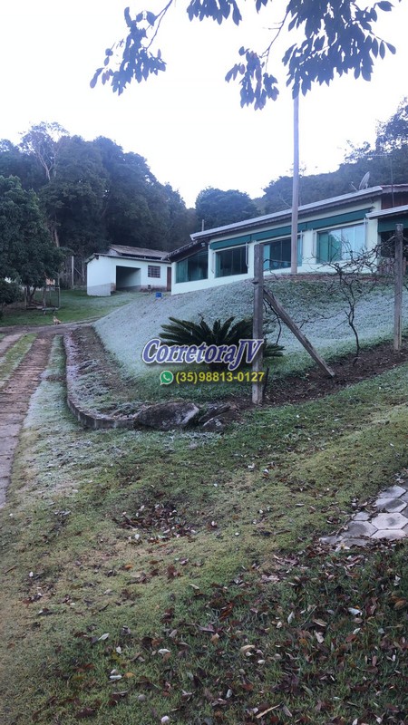 Chácara com piscina, casa, horta, pomar, churrasqueira, campo de futebol | Extrema - MG | código 1176