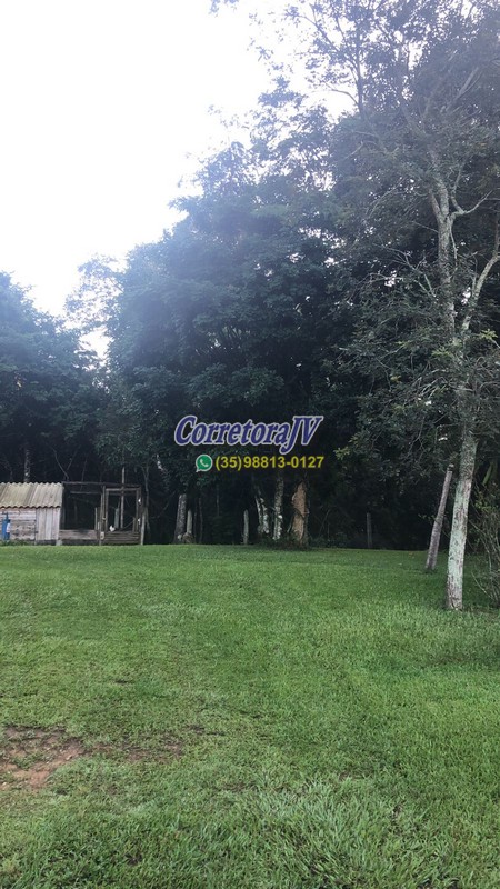 Chácara com piscina, casa, horta, pomar, churrasqueira, campo de futebol | Extrema - MG | código 1176