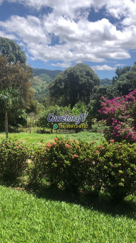 Chácara com piscina, casa, horta, pomar, churrasqueira, campo de futebol | Extrema - MG | código 1176